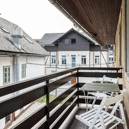 Apartmán & Cozy Two Minutes From